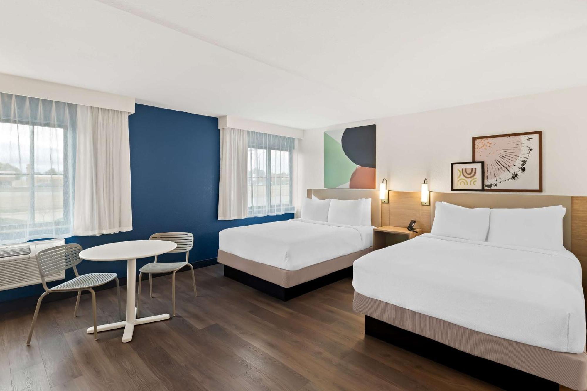 Spark By Hilton Wichita East Экстерьер фото