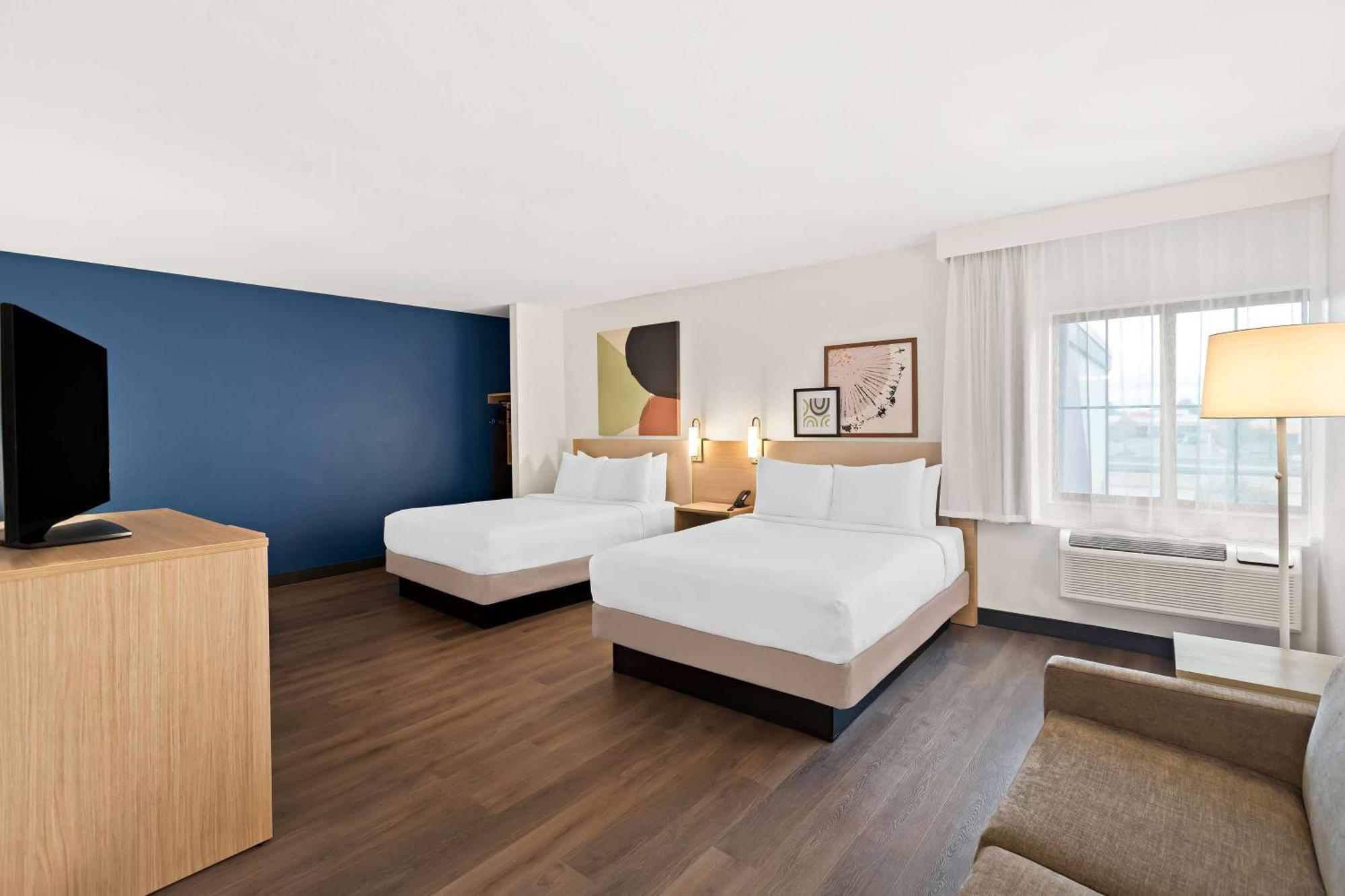 Spark By Hilton Wichita East Экстерьер фото