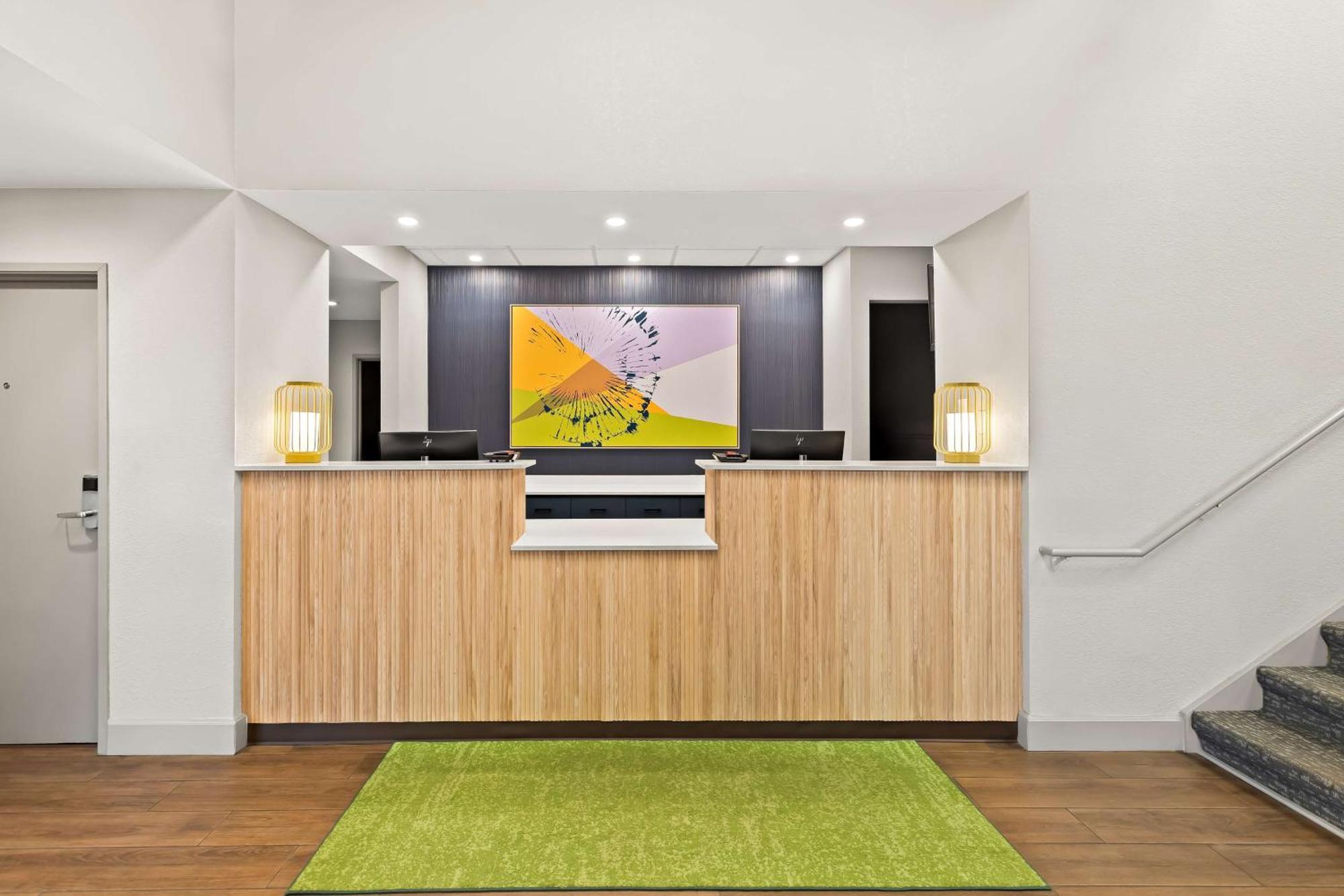 Spark By Hilton Wichita East Экстерьер фото