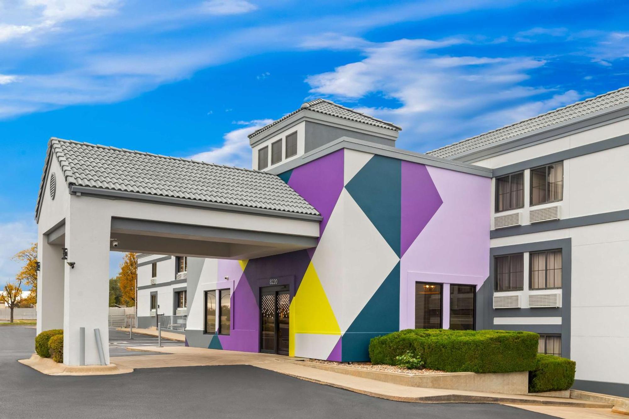 Spark By Hilton Wichita East Экстерьер фото
