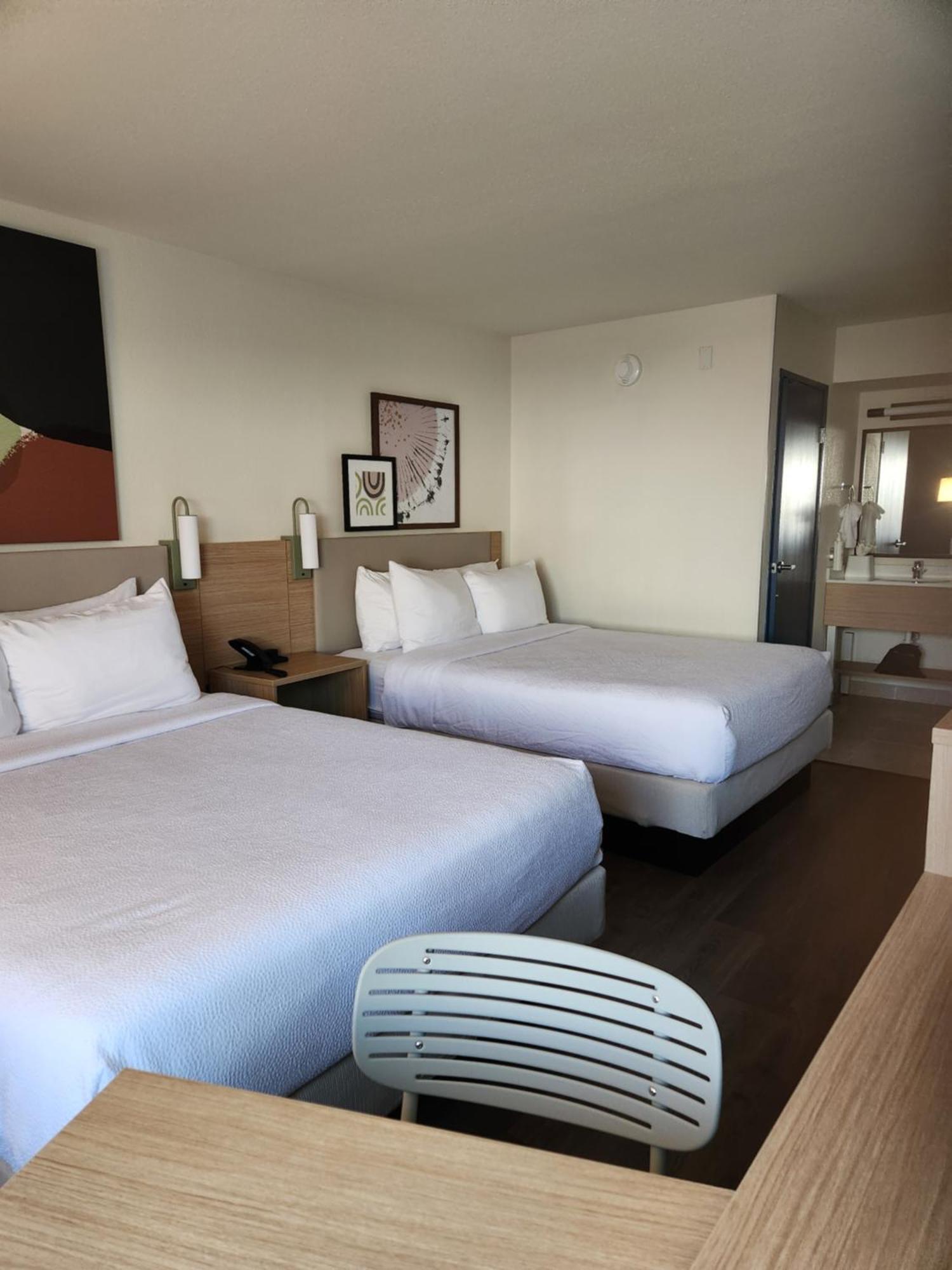 Spark By Hilton Wichita East Экстерьер фото