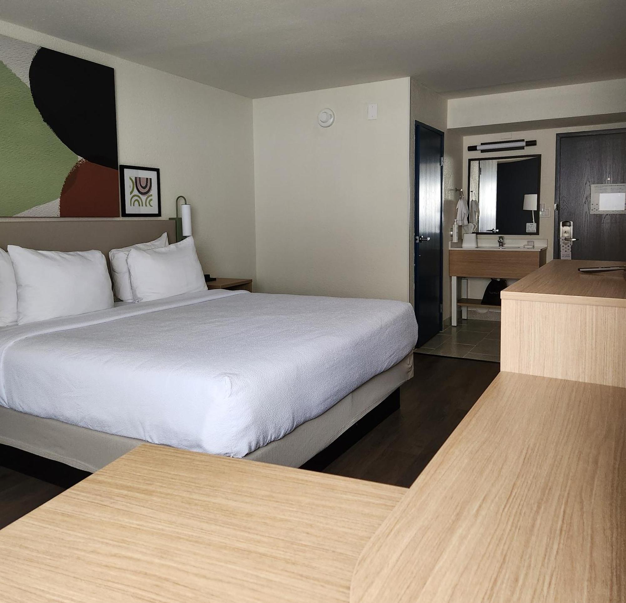 Spark By Hilton Wichita East Экстерьер фото